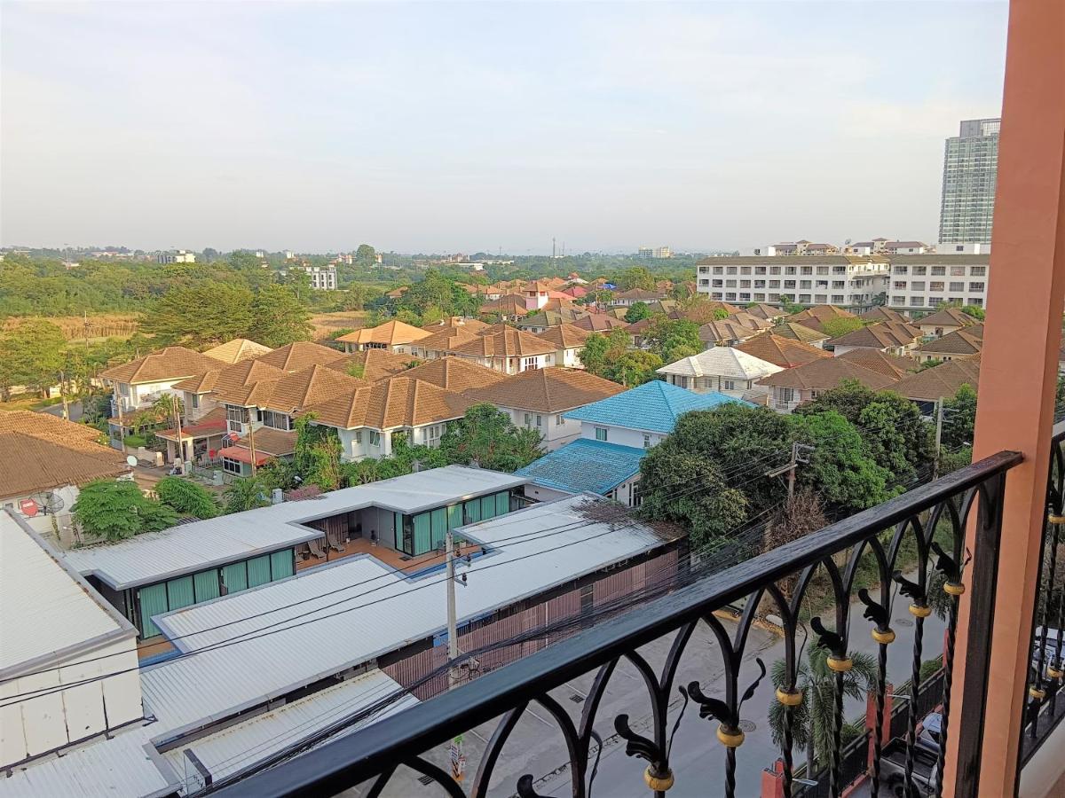 Seven Seas Condo Resort Beautiful Location Jomtien Exterior foto